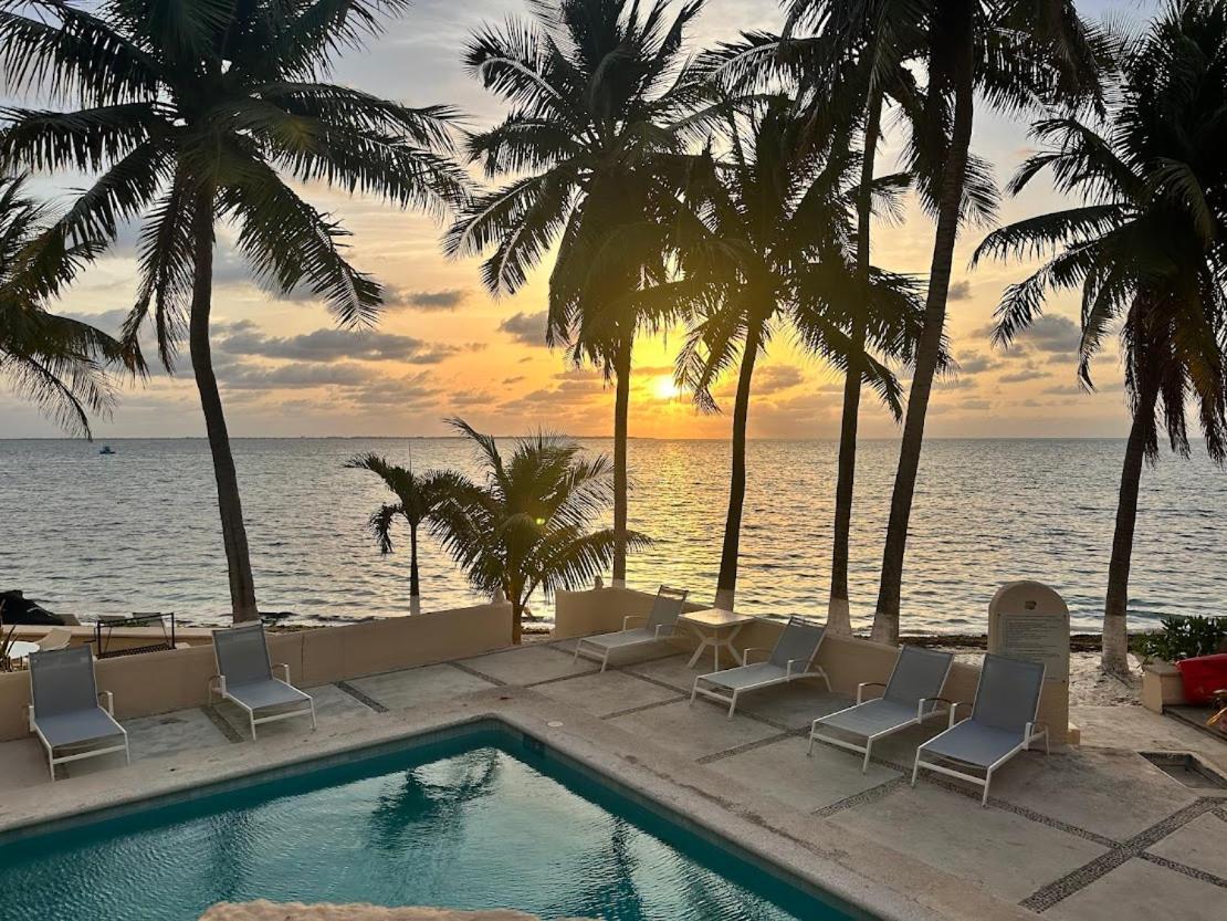 Apartment A La Orilla Del Mar Puerto Juarez Cancún